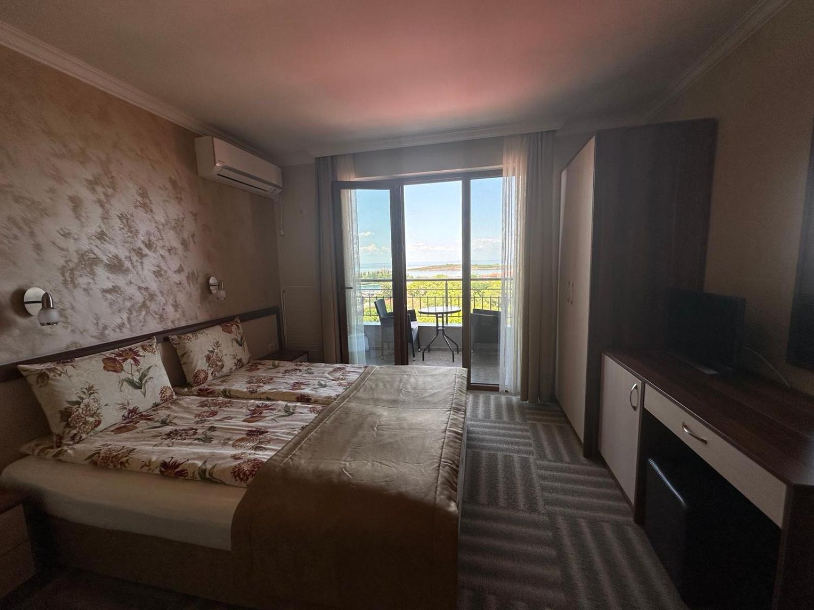 Family Hotel Radiana Σωζόπολη Εξωτερικό φωτογραφία