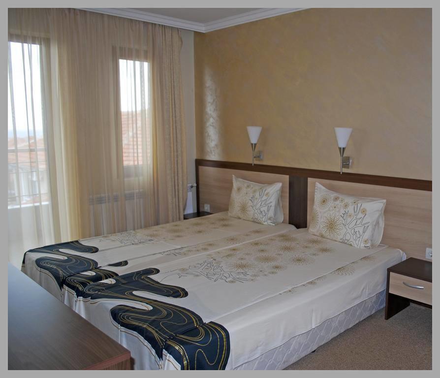 Family Hotel Radiana Σωζόπολη Εξωτερικό φωτογραφία