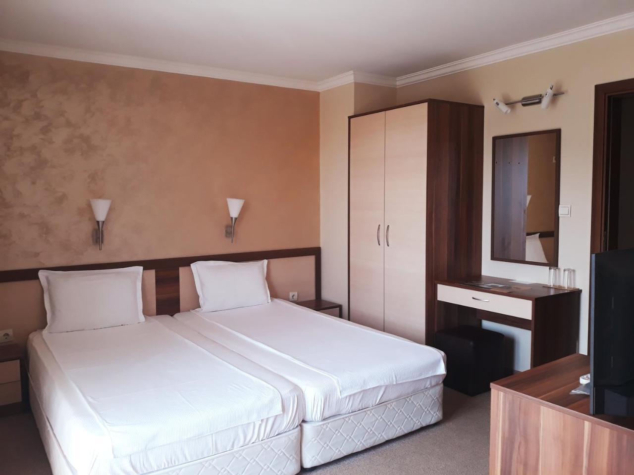 Family Hotel Radiana Σωζόπολη Εξωτερικό φωτογραφία